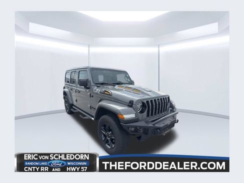 Used 2021 Jeep Wrangler Unlimited Sahara AWD/4WD image 1