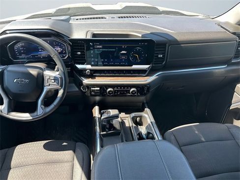 Used 2024 Chevrolet Silverado 1500 LT Trail Boss image 11