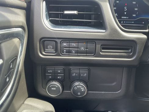 Used 2023 Chevrolet Tahoe RST w/ Luxury Package AWD/4WD image 18
