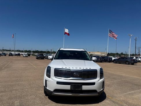 Used 2020 Kia Telluride S w/ S 8 Passenger Seating Package FWD image 5