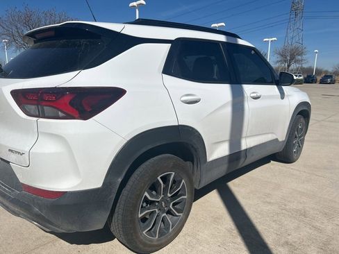 Used 2023 Chevrolet TrailBlazer ACTIV image 3