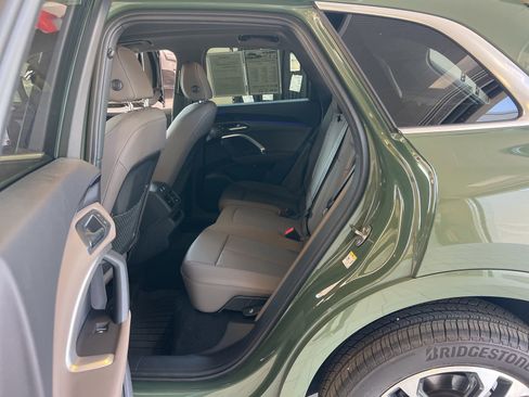 Used 2025 Audi Q5 Premium w/ 19" Wheel Package image 29