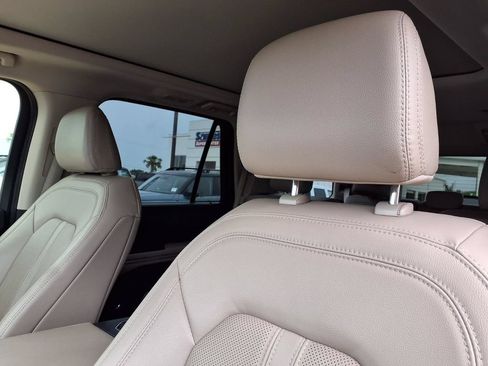 Used 2023 Ford Expedition Limited RWD image 18
