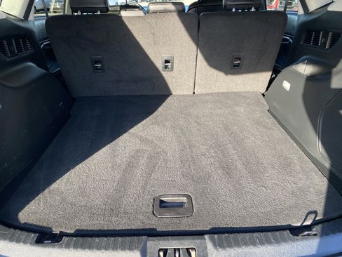 Used 2022 Ford Edge Titanium w/ Equipment Group 301A image 12