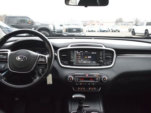 Used 2020 Kia Sorento LX w/ LX I4 Convenience Package image 31