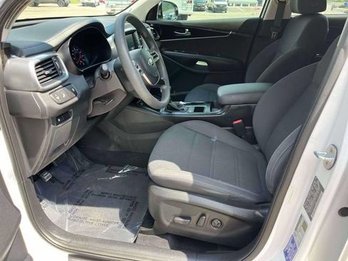 Used 2019 Kia Sorento FWD V6 image 28