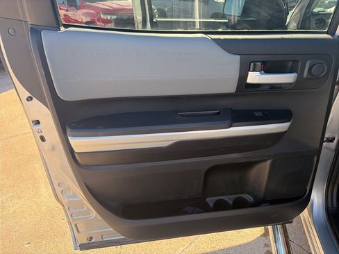 Used 2017 Toyota Tundra Limited image 22