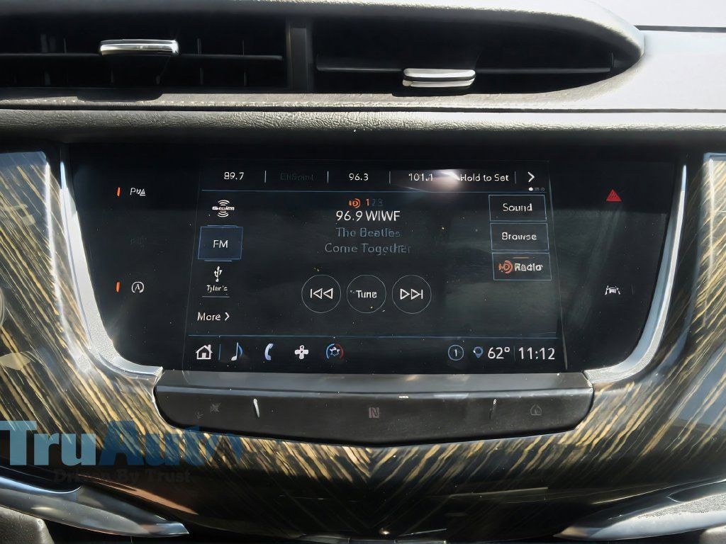 Used 2020 Cadillac XT6 Premium Luxury FWD image 32