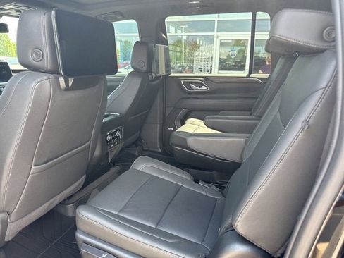 Certified 2024 Chevrolet Suburban Z71 w/ Luxury Package image 13