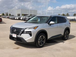 Used 2025 Nissan Rogue SV video 3