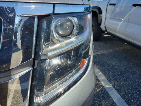 Used 2020 Chevrolet Suburban LT w/ Luxury Package image 10