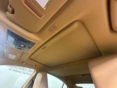 Used 2024 Lexus ES 300h w/ Premium Package FWD image 7