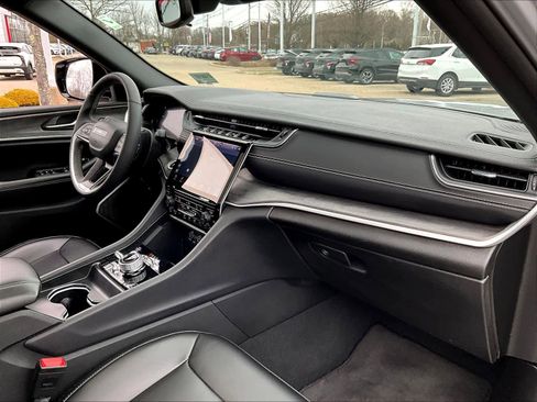 Used 2024 Jeep Grand Cherokee Limited 4xe image 14