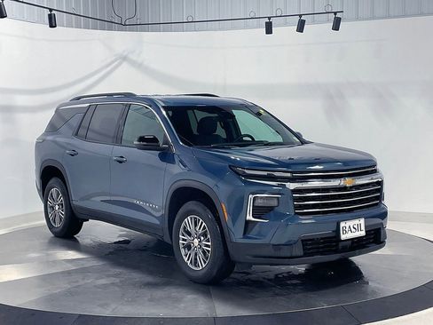 Used 2026 Chevrolet Traverse LT AWD/4WD image 33
