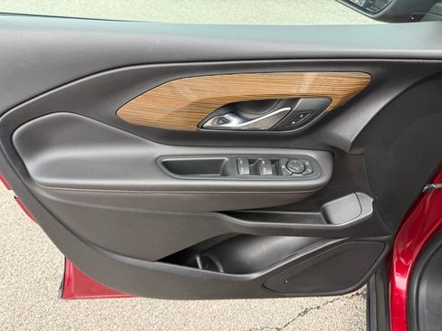 Used 2020 GMC Terrain SLE w/ Driver Convenience Package image 12