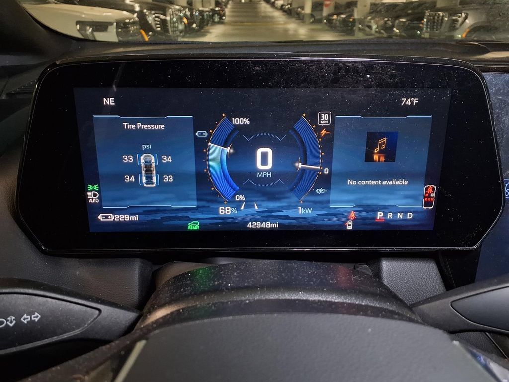 Used 2024 Chevrolet Equinox EV LT w/ LPO, Blackout Package FWD image 11