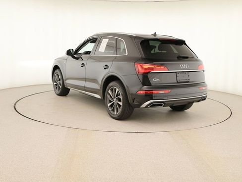 Certified 2023 Audi Q5 2.0T Premium w/ Convenience Package image 4