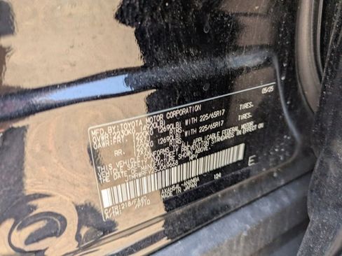 Used 2025 Toyota RAV4 XLE AWD/4WD image 25