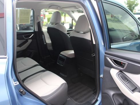 Used 2023 Subaru Forester AWD/4WD image 20
