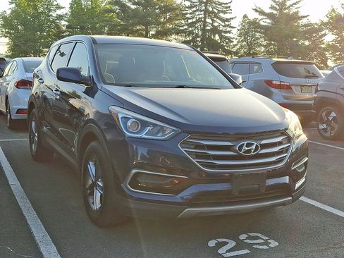 Used 2017 Hyundai Santa Fe Sport w/ Cargo Package AWD/4WD image 5