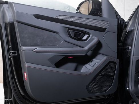 Used 2024 Lamborghini Urus S image 21