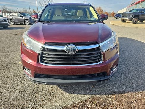 Used 2016 Toyota Highlander Limited Platinum image 2