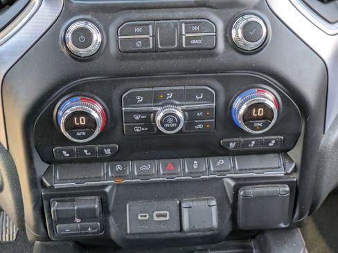 Used 2019 GMC Sierra 1500 SLT w/ SLT Premium Package image 23