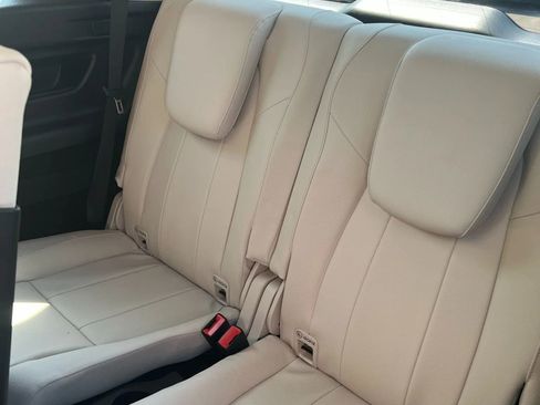 Used 2021 Mercedes-Benz GLB 250 4MATIC image 7