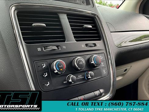Used 2012 Dodge Grand Caravan SE image 33