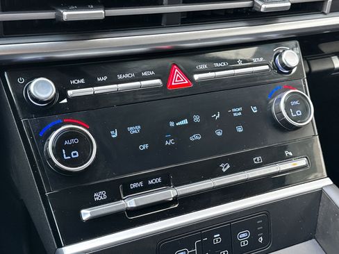 Certified 2025 Hyundai Santa Fe SEL image 31