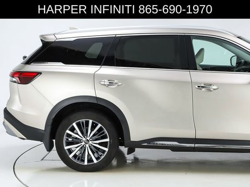 Used 2023 INFINITI QX60 Sensory w/ Vision Package AWD/4WD image 12
