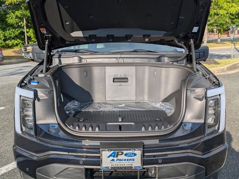 New 2025 Ford F150 Lightning Flash AWD/4WD image 7