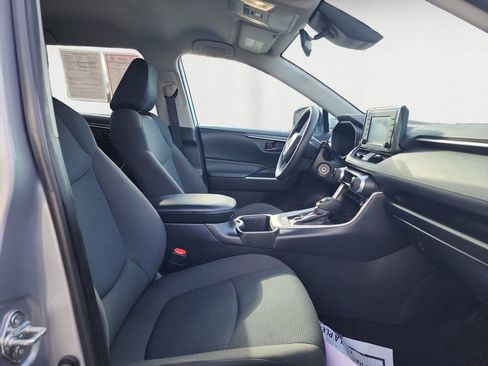 Certified 2022 Toyota RAV4 LE image 15