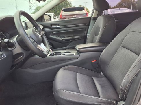 Used 2022 Nissan Altima 2.5 S FWD image 17