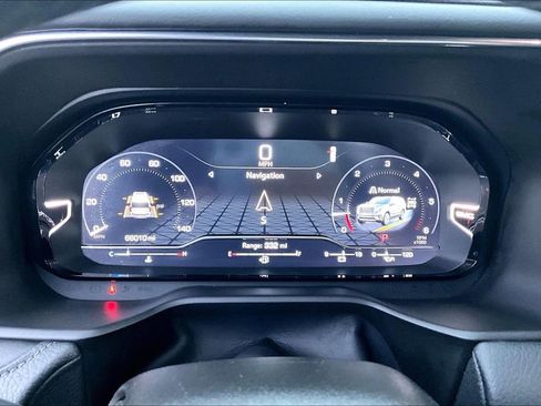 Used 2024 GMC Yukon XL Denali image 20