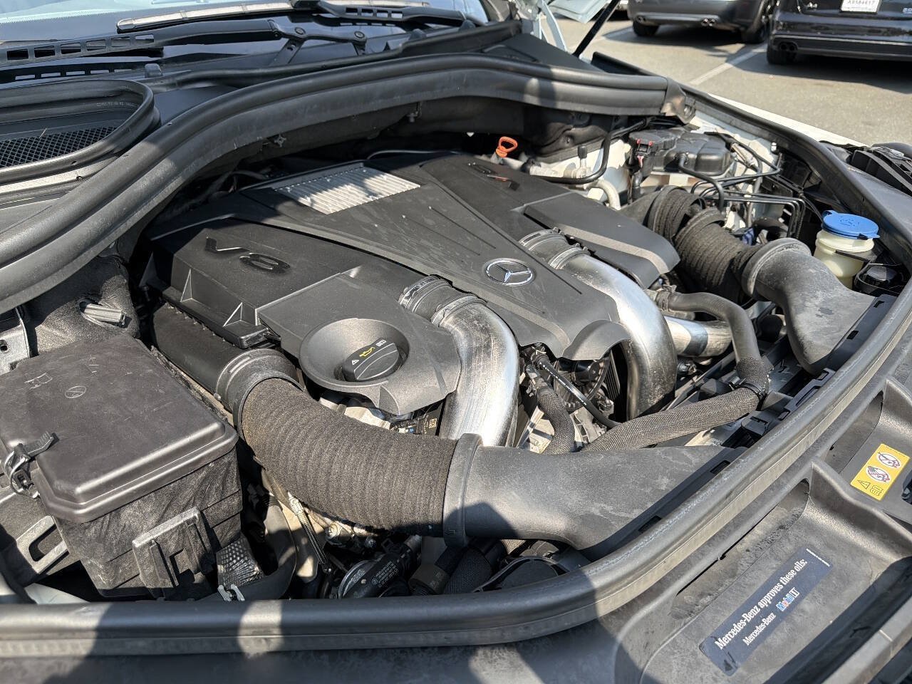 Used 2014 Mercedes-Benz GL 450 4MATIC image 11