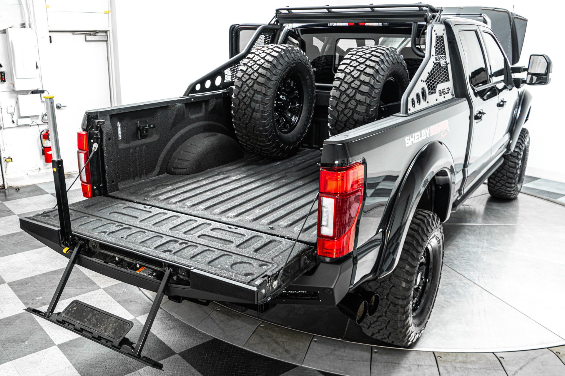 Used 2022 Ford F250 Lariat w/ Lariat Ultimate Package AWD/4WD image 19