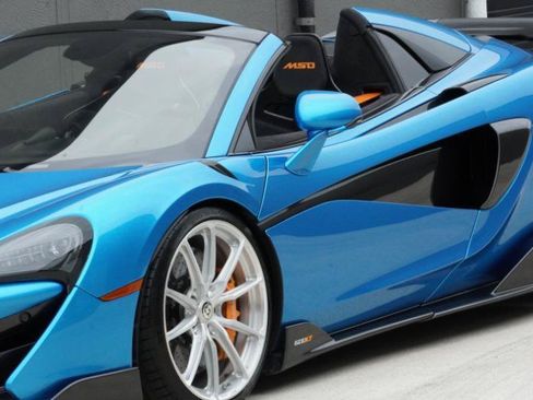 Used 2020 McLaren 600LT Spider RWD image 40