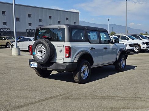 New 2026 Ford Bronco 4-Door AWD/4WD image 8