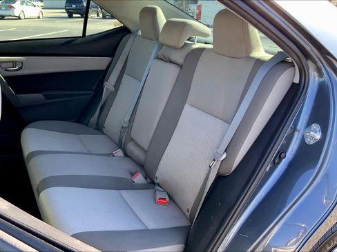 Used 2017 Toyota Corolla LE FWD image 19