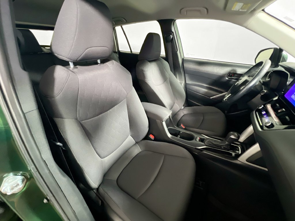 Used 2024 Toyota Corolla Cross LE FWD image 27