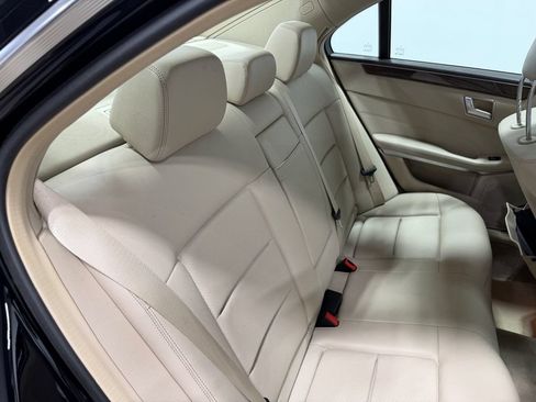 Used 2014 Mercedes-Benz E 350 4MATIC Sedan image 40