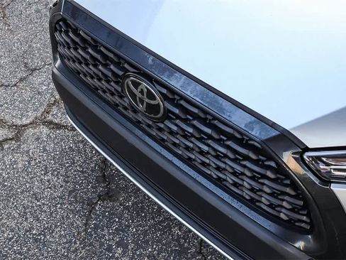 Used 2023 Toyota Corolla Cross L image 8