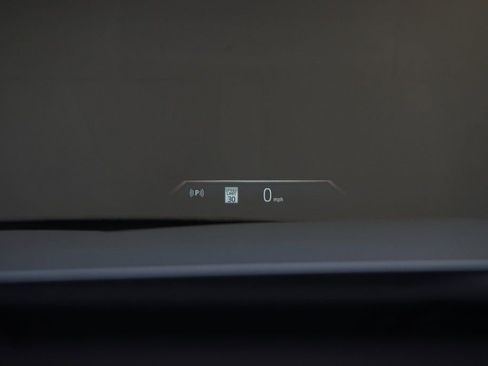 Used 2023 BMW 760i xDrive image 15