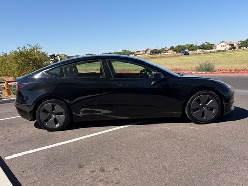 Used 2023 Tesla Model 3 Standard Range RWD image 2