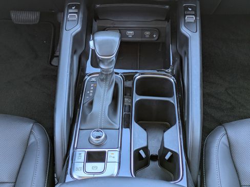 Certified 2023 Kia Telluride S image 16