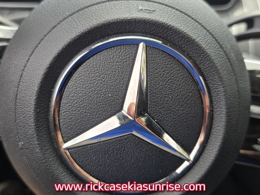 Used 2022 Mercedes-Benz C 300 Sedan image 27
