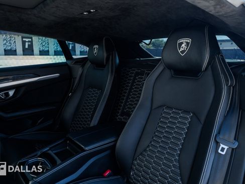 Used 2019 Lamborghini Urus AWD/4WD image 4