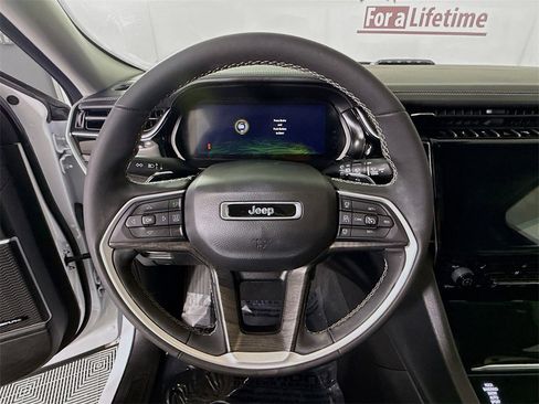 Used 2022 Jeep Grand Cherokee Limited 4xe image 22