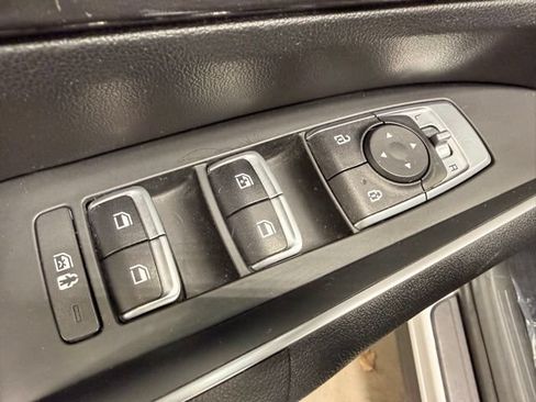 Used 2021 Kia Sorento S w/ Panoramic Sunroof Package FWD image 21